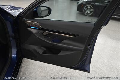 2024 BMW 5 Series 530i   - Photo 42 - Mesa, AZ 85202