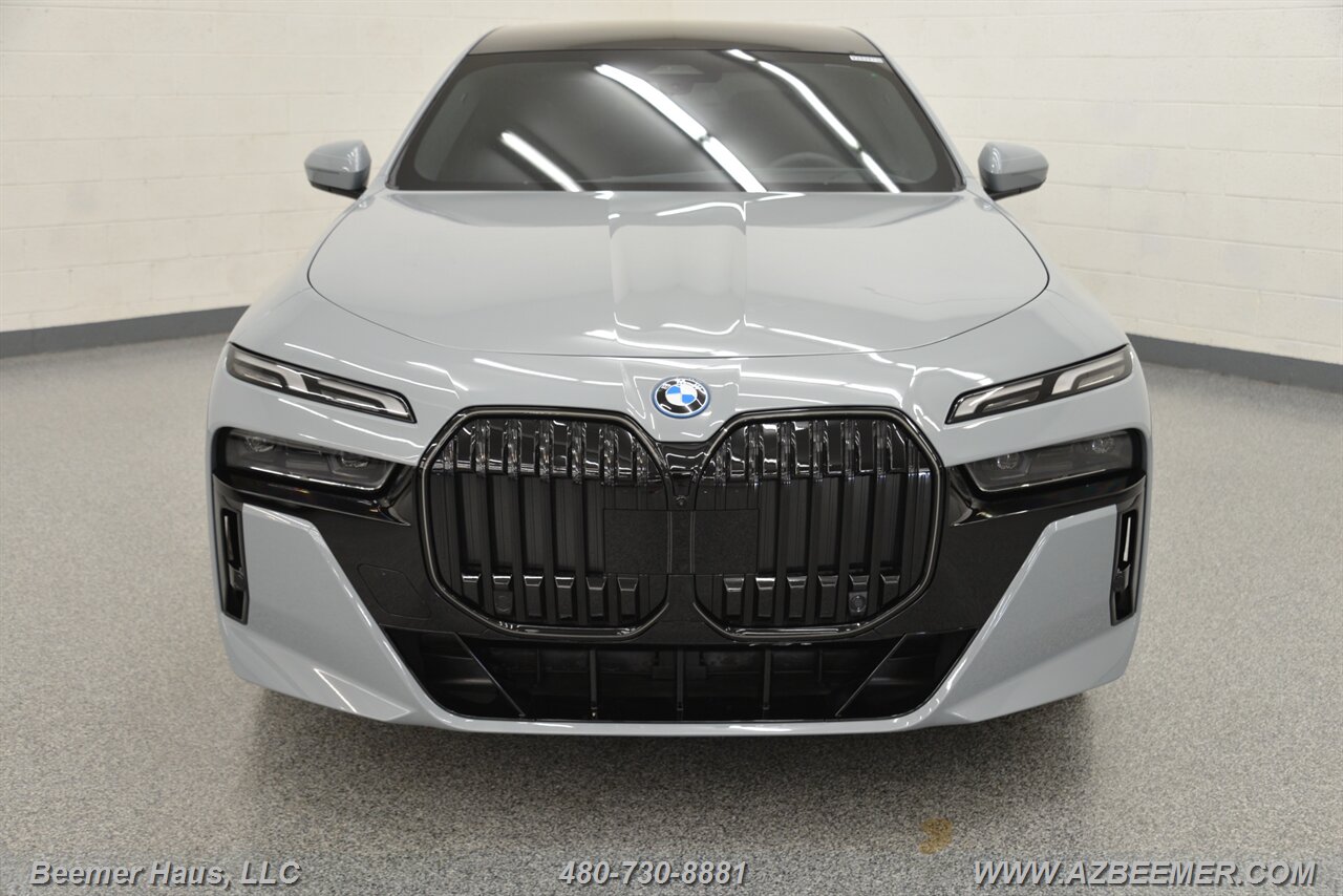 2025 BMW 7 Series 750e xDrive - Photo 4 - Mesa, AZ 85202