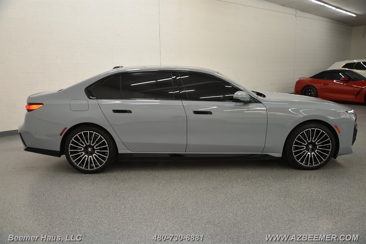 2025 BMW 7 Series 750e xDrive - Photo 8 - Mesa, AZ 85202