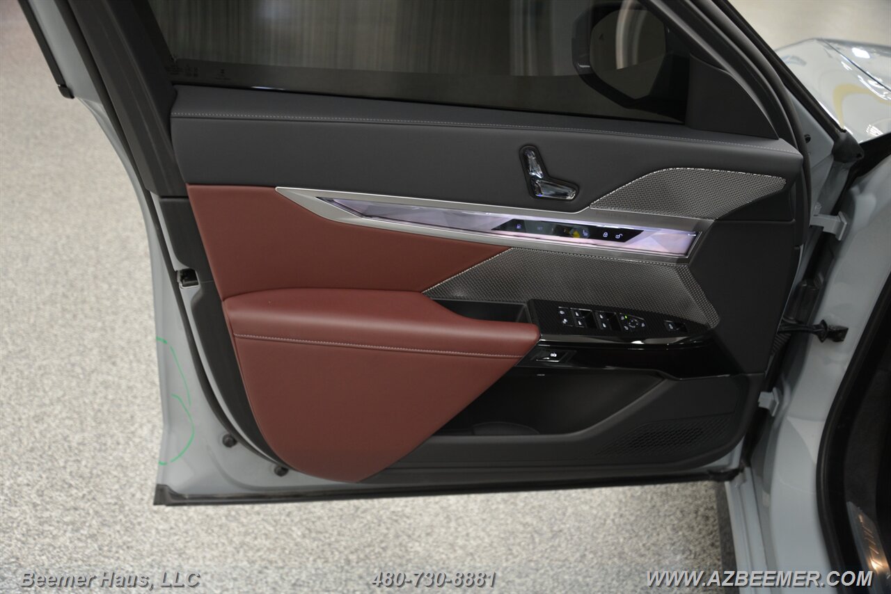 2025 BMW 7 Series 750e xDrive - Photo 38 - Mesa, AZ 85202
