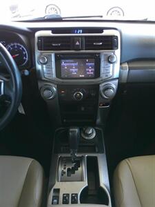 2018 Toyota 4Runner SR5 Premium   - Photo 36 - Mesa, AZ 85202