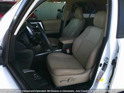 2018 Toyota 4Runner SR5 Premium   - Photo 15 - Mesa, AZ 85202