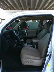 2018 Toyota 4Runner SR5 Premium   - Photo 14 - Mesa, AZ 85202