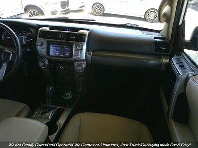 2018 Toyota 4Runner SR5 Premium   - Photo 34 - Mesa, AZ 85202