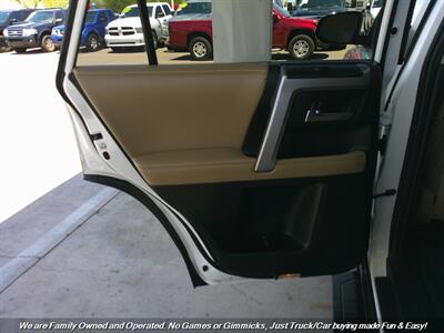 2018 Toyota 4Runner SR5 Premium   - Photo 17 - Mesa, AZ 85202