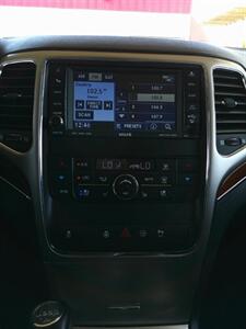 2011 Jeep Grand Cherokee Limited   - Photo 38 - Mesa, AZ 85202