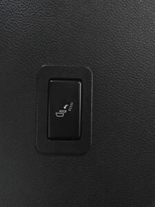 2021 Chevrolet Suburban Z71   - Photo 64 - Mesa, AZ 85202