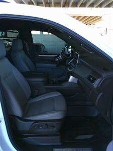 2021 Chevrolet Suburban Z71   - Photo 33 - Mesa, AZ 85202
