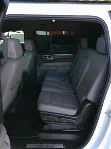 2021 Chevrolet Suburban Z71   - Photo 22 - Mesa, AZ 85202