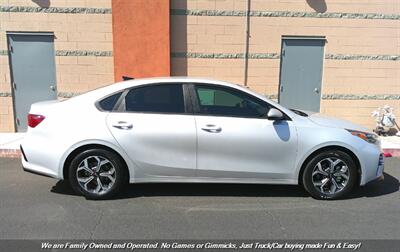 2021 Kia Forte LXS   - Photo 5 - Mesa, AZ 85202