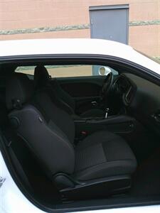 2019 Dodge Challenger R/T   - Photo 21 - Mesa, AZ 85202