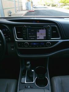 2015 Toyota Highlander Limited   - Photo 40 - Mesa, AZ 85202