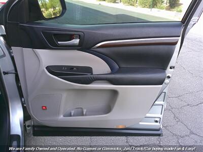 2015 Toyota Highlander Limited   - Photo 34 - Mesa, AZ 85202