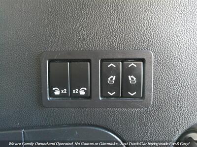 2017 Cadillac Escalade Luxury   - Photo 60 - Mesa, AZ 85202