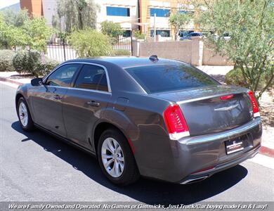 2015 Chrysler 300 Series Limited - Photo 8 - Mesa, AZ 85202