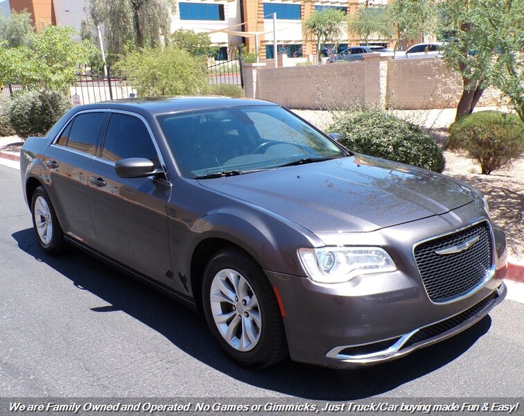 2015 Chrysler 300 Series Limited  