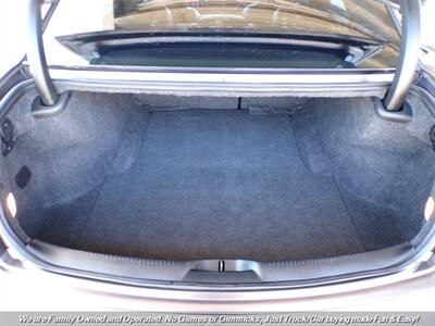 2015 Chrysler 300 Series Limited - Photo 9 - Mesa, AZ 85202