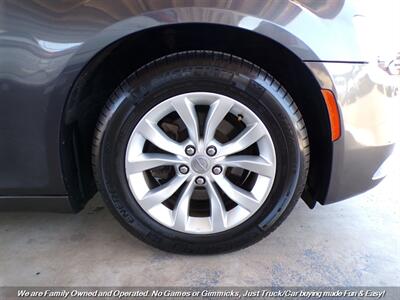 2015 Chrysler 300 Series Limited - Photo 50 - Mesa, AZ 85202