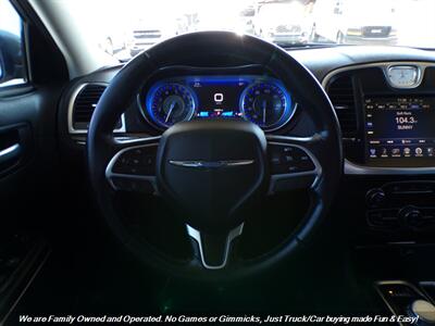 2015 Chrysler 300 Series Limited - Photo 13 - Mesa, AZ 85202
