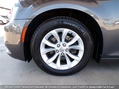 2015 Chrysler 300 Series Limited - Photo 48 - Mesa, AZ 85202