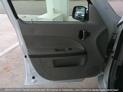 2006 Chevrolet HHR LT   - Photo 14 - Mesa, AZ 85202