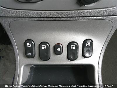 2006 Chevrolet HHR LT   - Photo 38 - Mesa, AZ 85202