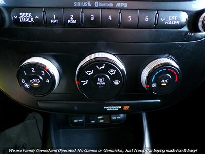 2015 Kia Soul   - Photo 35 - Mesa, AZ 85202