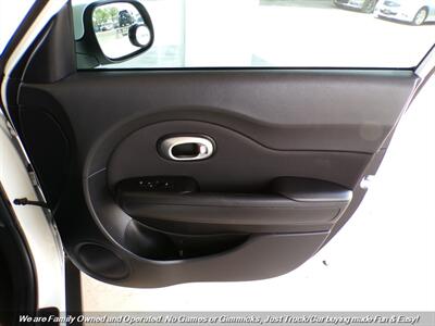 2015 Kia Soul   - Photo 28 - Mesa, AZ 85202