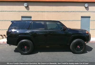 2015 Toyota 4Runner SR5   - Photo 8 - Mesa, AZ 85202