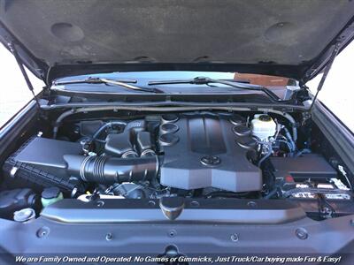 2015 Toyota 4Runner SR5   - Photo 52 - Mesa, AZ 85202