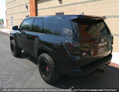 2015 Toyota 4Runner SR5   - Photo 6 - Mesa, AZ 85202