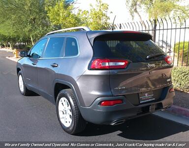 2018 Jeep Cherokee Latitude Plus   - Photo 6 - Mesa, AZ 85202