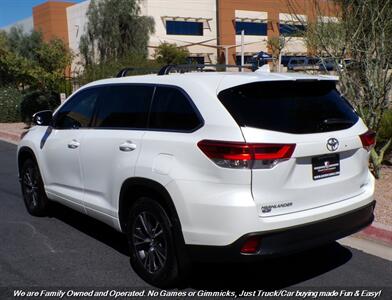 2017 Toyota Highlander LE   - Photo 7 - Mesa, AZ 85202
