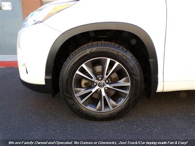 2017 Toyota Highlander LE   - Photo 45 - Mesa, AZ 85202