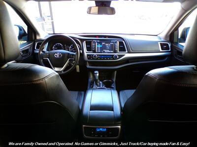 2017 Toyota Highlander LE   - Photo 33 - Mesa, AZ 85202