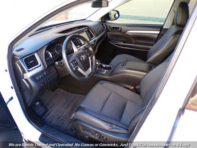 2017 Toyota Highlander LE   - Photo 14 - Mesa, AZ 85202