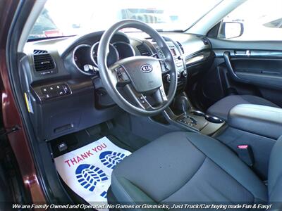 2012 Kia Sorento LX - Photo 15 - Mesa, AZ 85202