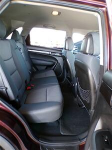 2012 Kia Sorento LX - Photo 24 - Mesa, AZ 85202