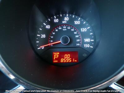 2012 Kia Sorento LX - Photo 12 - Mesa, AZ 85202