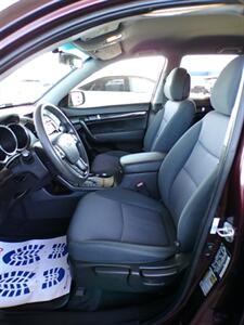 2012 Kia Sorento LX - Photo 16 - Mesa, AZ 85202