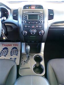 2012 Kia Sorento LX - Photo 31 - Mesa, AZ 85202