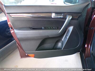 2012 Kia Sorento LX - Photo 13 - Mesa, AZ 85202