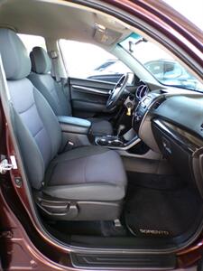 2012 Kia Sorento LX - Photo 28 - Mesa, AZ 85202