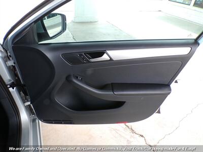 2015 Volkswagen Jetta SE   - Photo 28 - Mesa, AZ 85202