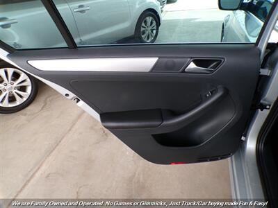 2015 Volkswagen Jetta SE   - Photo 16 - Mesa, AZ 85202