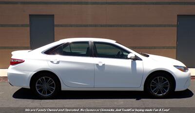 2016 Toyota Camry SE - Photo 8 - Mesa, AZ 85202