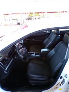 2016 Toyota Camry SE - Photo 15 - Mesa, AZ 85202