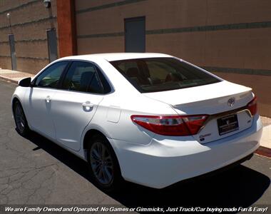 2016 Toyota Camry SE - Photo 6 - Mesa, AZ 85202