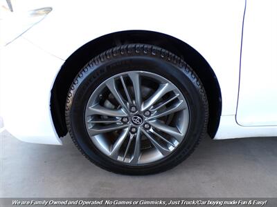 2016 Toyota Camry SE - Photo 43 - Mesa, AZ 85202
