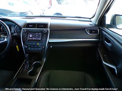 2016 Toyota Camry SE - Photo 32 - Mesa, AZ 85202